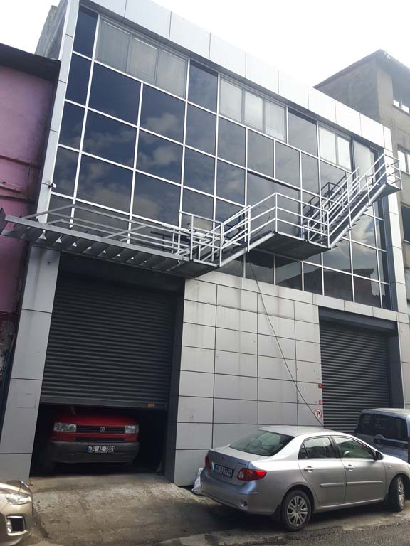 Endüstriyel yapı yangın merdiveni uygulaması